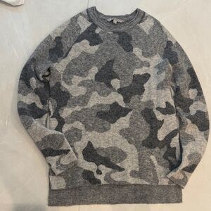 Athleta Gray Camouflage Women's Sweater